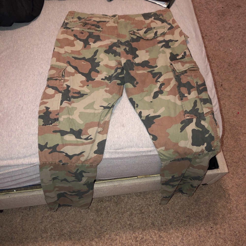 Cargo pants - Picture 2 of 3